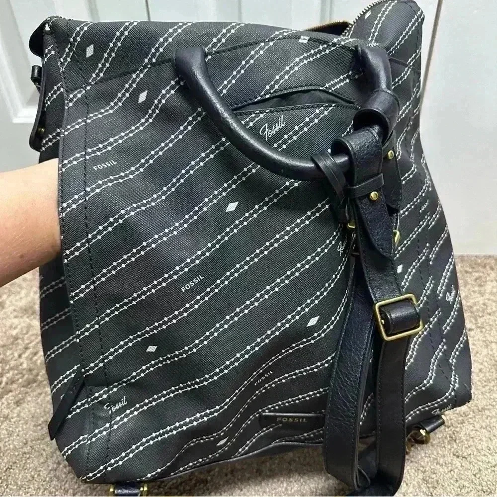 Fossil Parker Convertible Backpack.‎ Black. Faux leather.